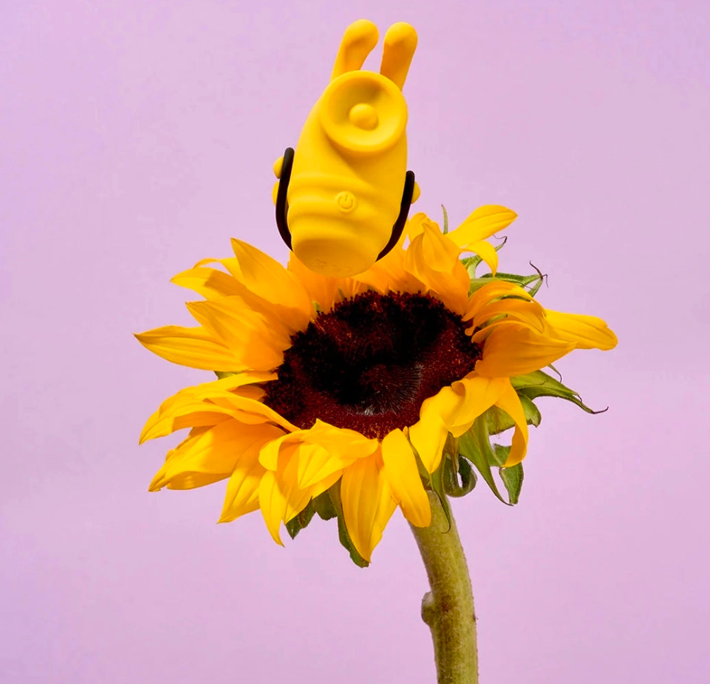 Camtoyz Clitoral Thumper Bumble Bee